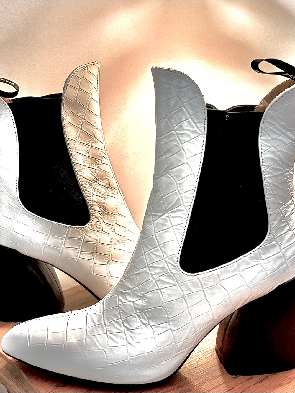 Chloe WAVE White Croc Embossed Leather Ankle Boots SZ.39/9 - Picture 7 of 10
